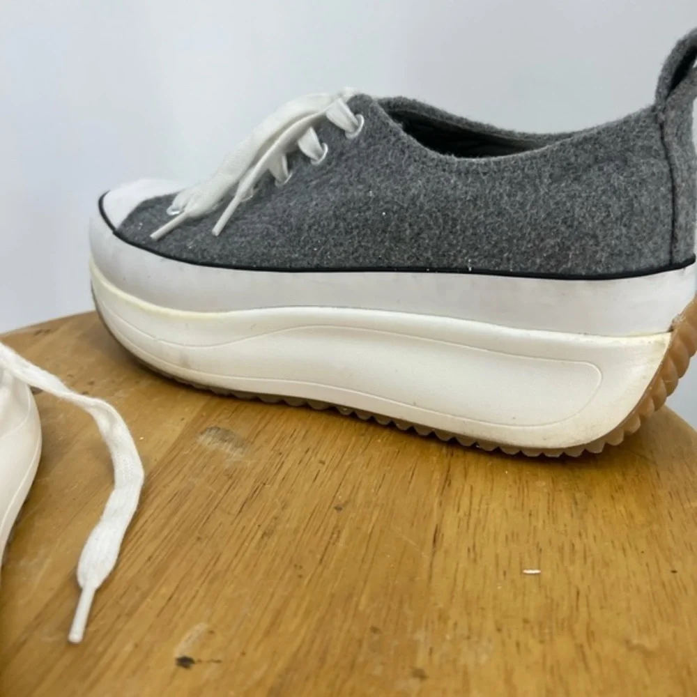 Madden Girl Women's Winner Sneaker 9
